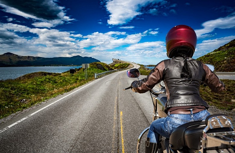 Planowanie i wyznaczanie trasy motocyklowej - jak działa motocyklowa nawigacja?
