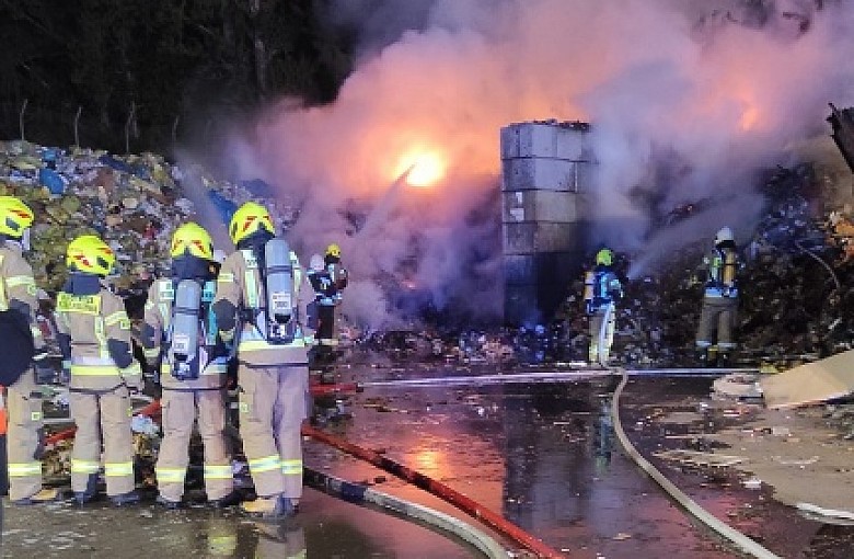 Pożar składowiska odpadów w Czechowicach-Dziedzicach