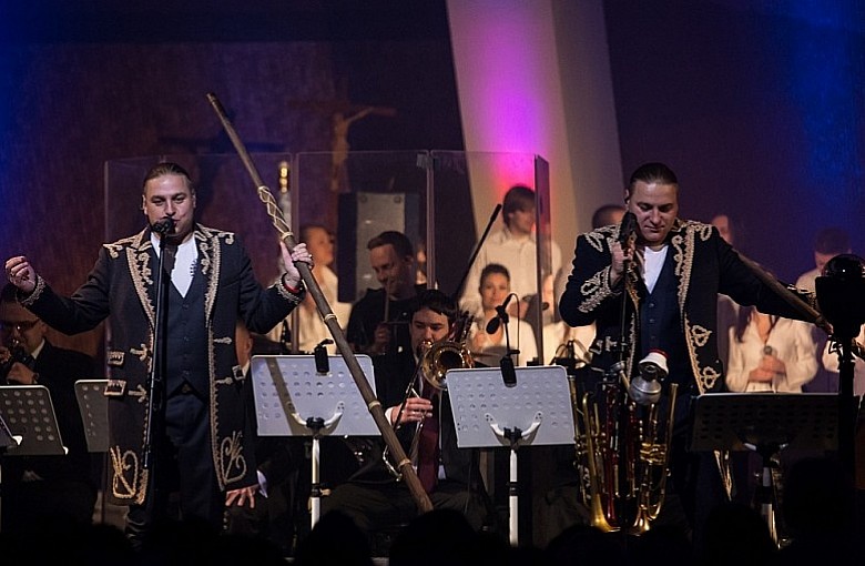 Strefa kibica i Golec uOrkiestra