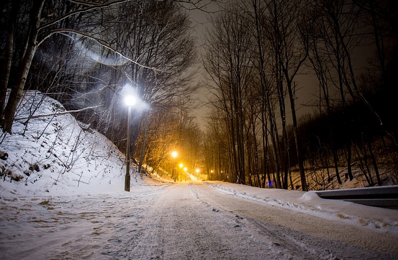 Noga z gazu. Może być ślisko!