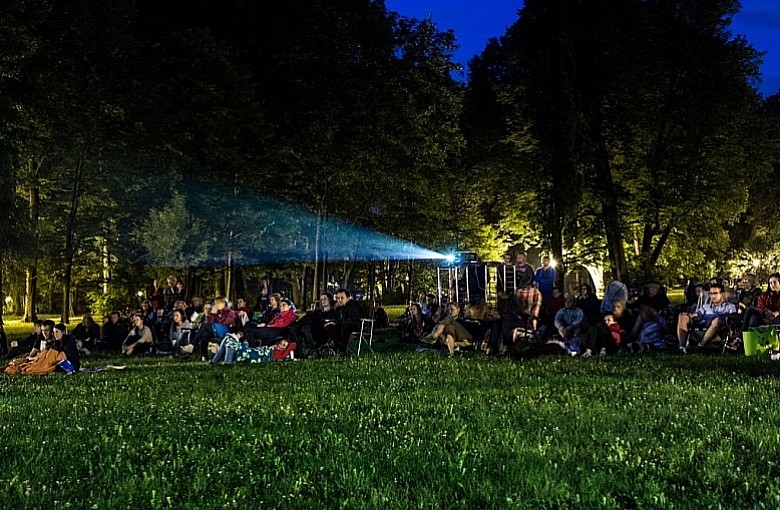 Kino pod chmurką