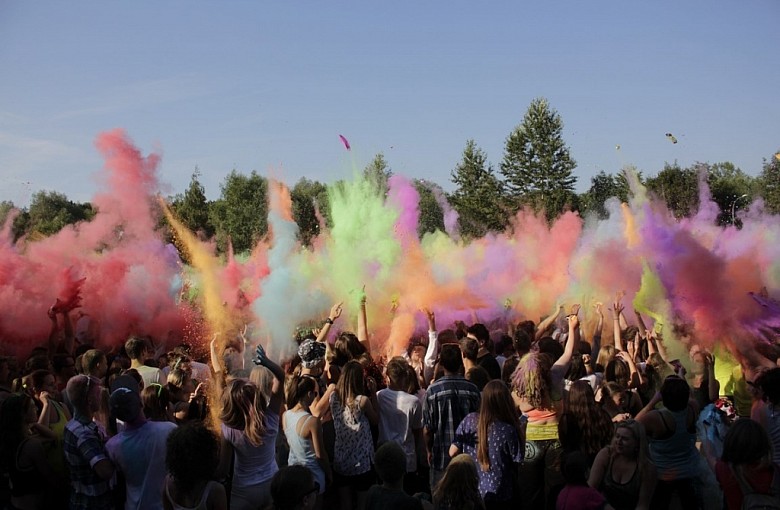 II Festiwal Kolorów Holi w Żywcu