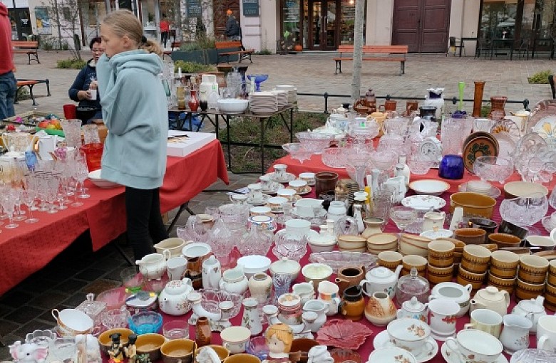 Giełda Staroci na Placu Wojska Polskiego