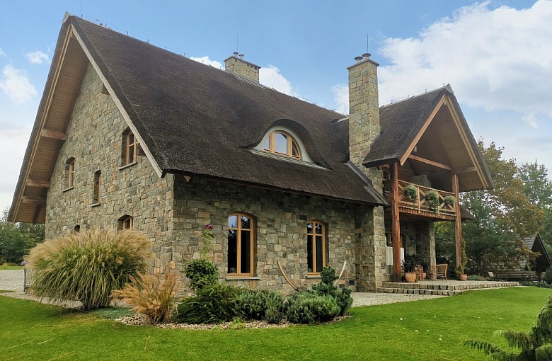 Elewacje Kamienne: Dom zaczyna się od pierwszego wrażenia. A pierwsze wrażenie robi elewacja.