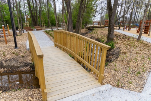 09b222efa6ffe82c8399fb3649743f