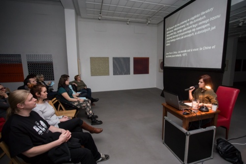 0de2bc3b9200d176980221e9a9f774