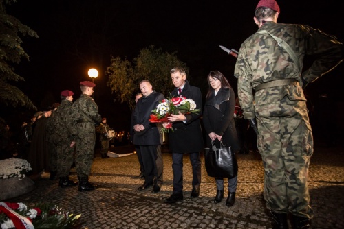 938ee8701199639573f913681a015a