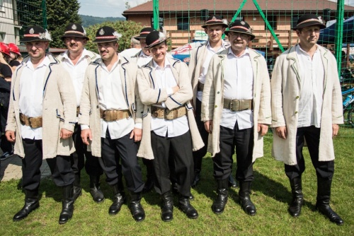 6e774dc7b8037a83330e0090fbc0c5