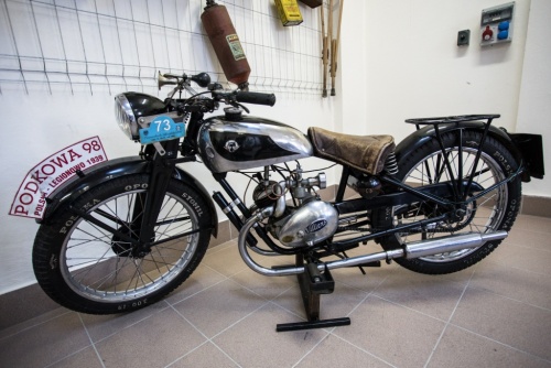 6f586eed7f5562b5680f936930614f