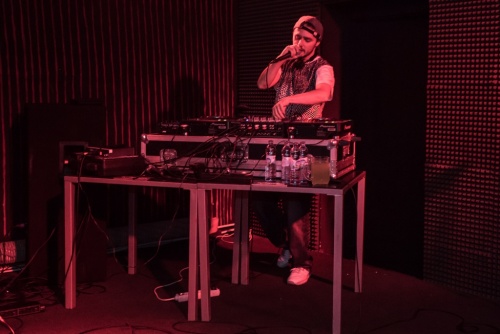 570abe332e52d419869e80ad07b7d3