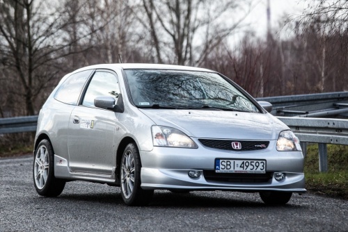 77481d8ca2960415bd6813666b42b5