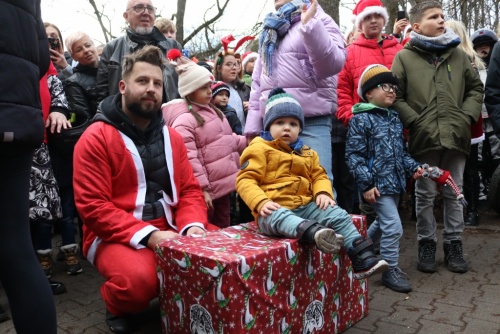 7b70e6b5d17572947060c92dc7fa2c