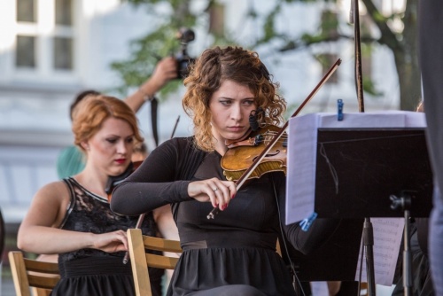 99fae27e894d9e4acb92ecfb537bea