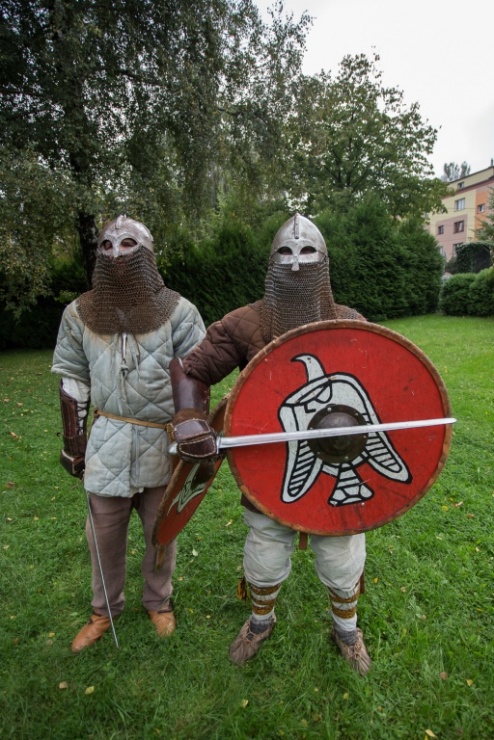 c93ff2344b03a17b47d4c3c44fb5dc