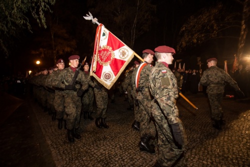 938ee8701199639573f913681a015a