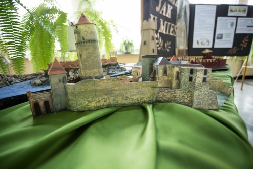 c93ff2344b03a17b47d4c3c44fb5dc