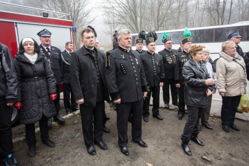 52b1f890c2a39548d3078bb58b44a3