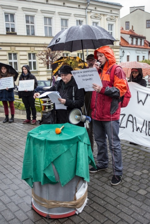 b98f01afccc7483e9ec9d683931562