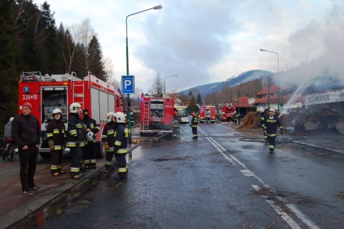 efcd5c75b52ea543843672d406ba1d