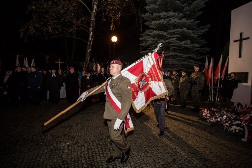 938ee8701199639573f913681a015a