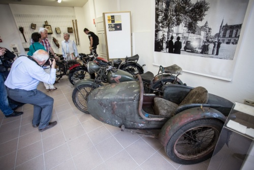 6f586eed7f5562b5680f936930614f