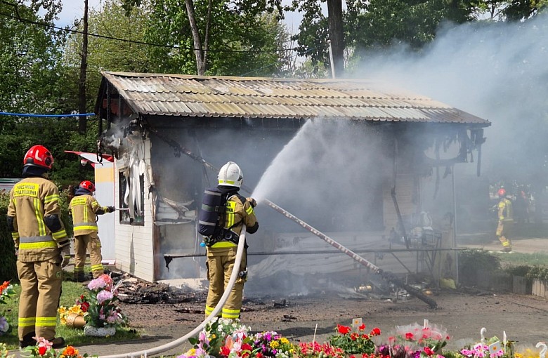 Z ostatniej chwili: Pożar kwiaciarni w Bielsku-Białej – trwa akcja gaśnicza
