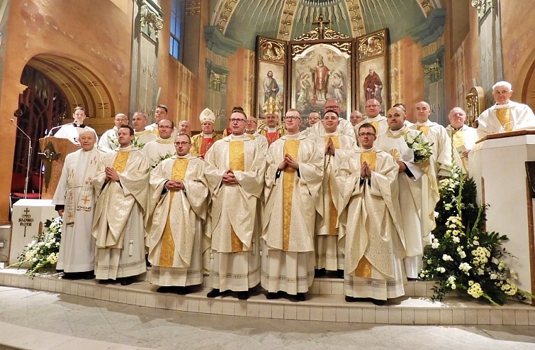 Kapłańskie święcenia w Bielsku-Białej. Sześciu diakonów powiedziało swoje „tak”