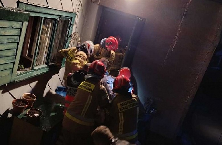 Bielsko-Biała. Ryzykowali życie, by ratować starsze małżeństwo z płonącego domu
