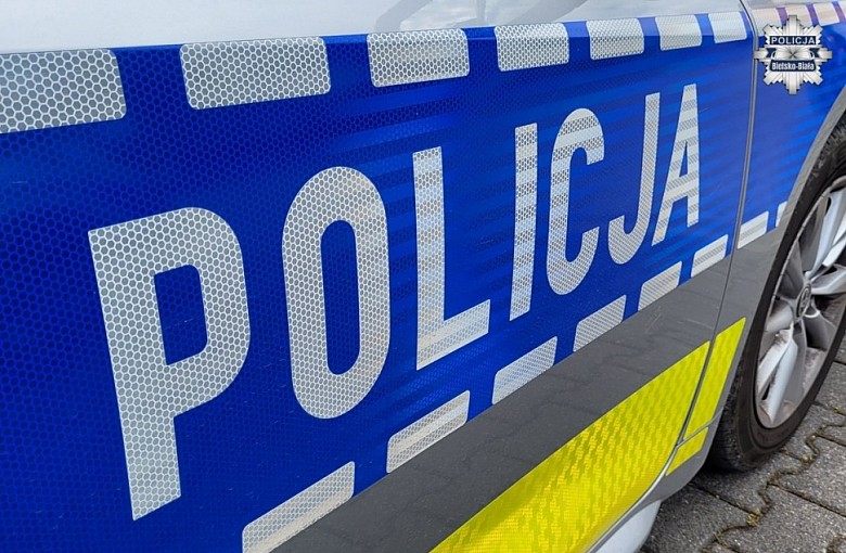 Policjanci szybko dotarli do mieszkania seniora, gdzie zastali 83-latka w bardzo złym stanie zdrowia