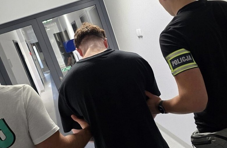 Wpadł podczas kontroli drogowej. Policjanci odkryli narkotykowy proceder