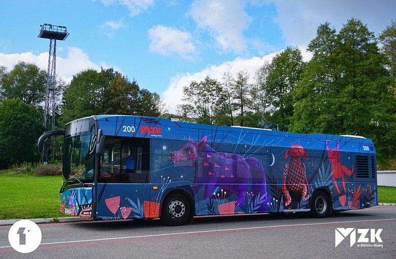 Autobus pełen wyobraźni znów ruszył po Bielsku-Białej! „Gosiołki” na ulicach miasta