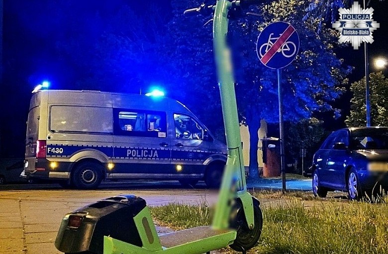 Nocna przejażdżka hulajnogą zakończona upadkiem
