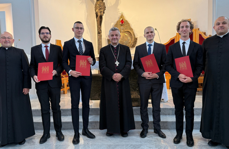 Nowi alumni w seminarium. Czterech mężczyzn odpowiedziało na głos powołania