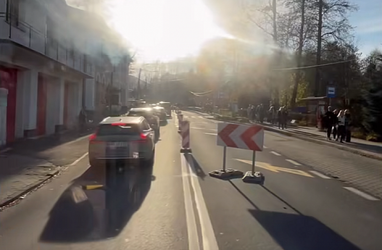 Zmiany w ruchu w Kamienicy na Wszystkich Świętych. Autobusy pojadą objazdem