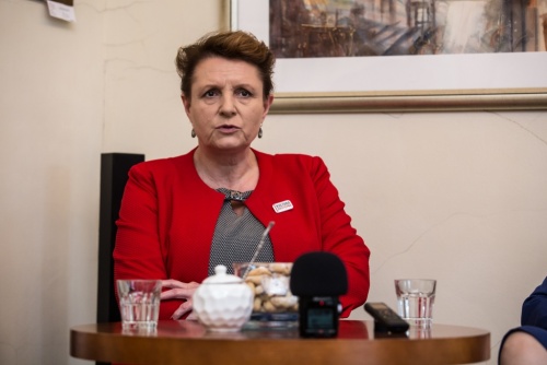 7efe7e3c05e44e7ade91d50fb86d60