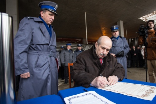 b27dc8244db729feee8d099abc8de1