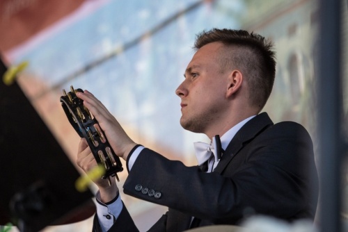 99fae27e894d9e4acb92ecfb537bea