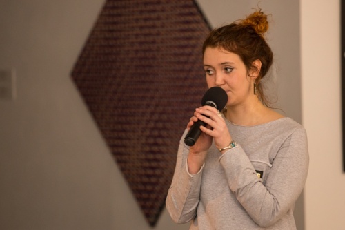 0de2bc3b9200d176980221e9a9f774