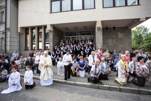 883c701c5eae92805c5c213855580c