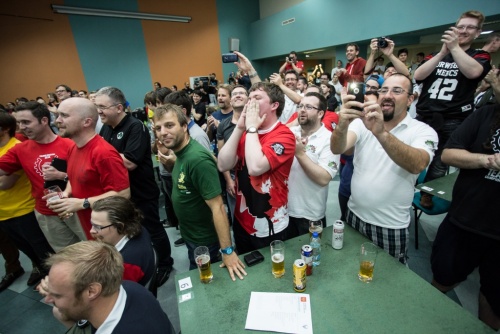 b41e3fd4541fdbdb2fe8147900251b