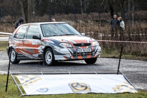 77481d8ca2960415bd6813666b42b5