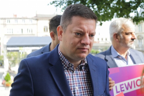 b706aac2c42eb55aadd4a5e3ba98ed