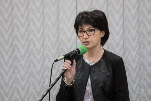 82cf9d55628c29a3f613489f69bcaf