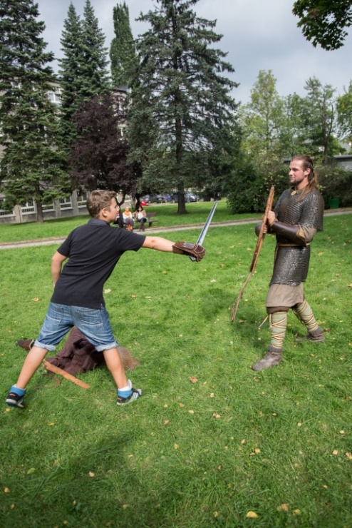 c93ff2344b03a17b47d4c3c44fb5dc