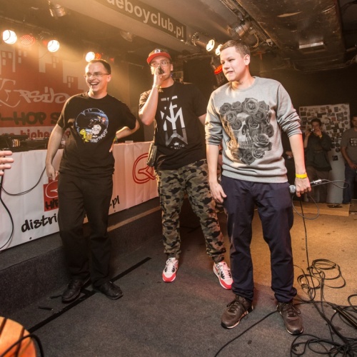 06dd18ab7dc6611afbdac008811158