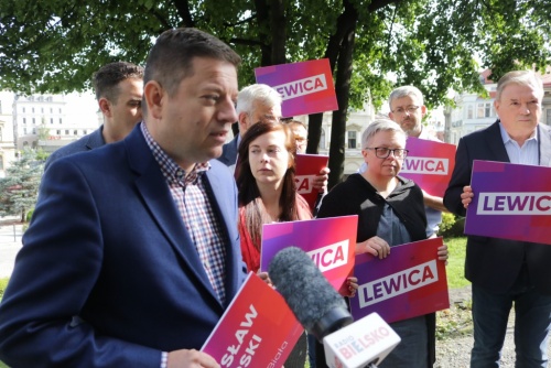 b706aac2c42eb55aadd4a5e3ba98ed