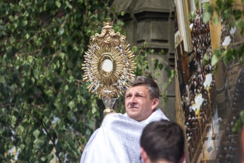 883c701c5eae92805c5c213855580c