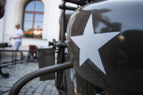 6f586eed7f5562b5680f936930614f