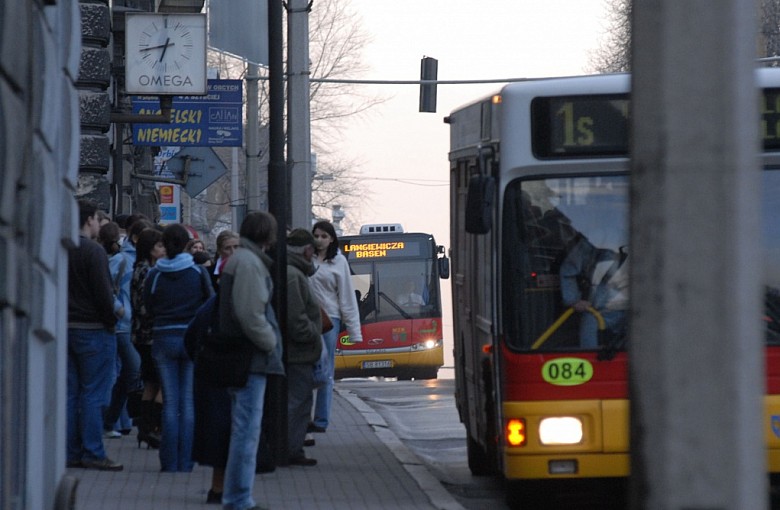 Bezpłatna komunikacja publiczna dla uczniów?