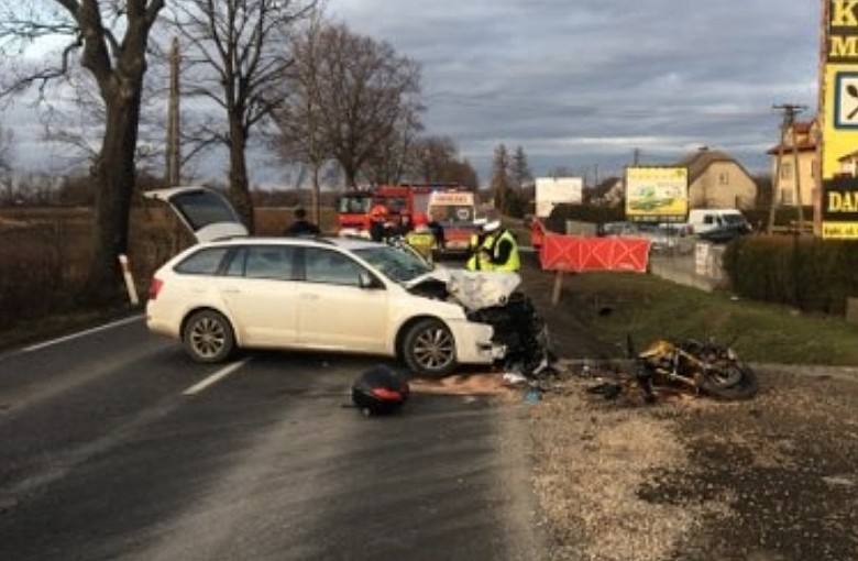 Zginął motocyklista - tragiczny wypadek w Łękach